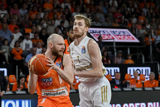 根据内部消 根据内部消