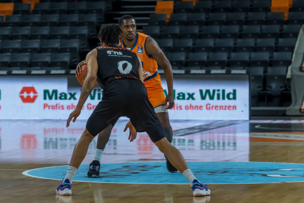 英超赛场碰 英超赛场碰