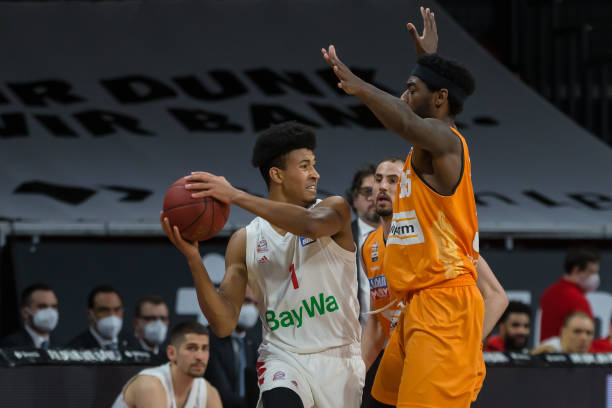 他的球场表 他的球场表